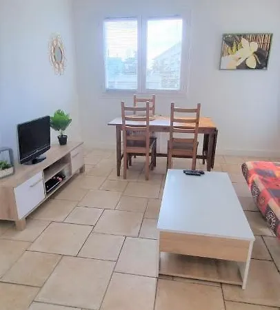 Apartment Chaleureux F4 Proche Centre, Parking, Balcon...