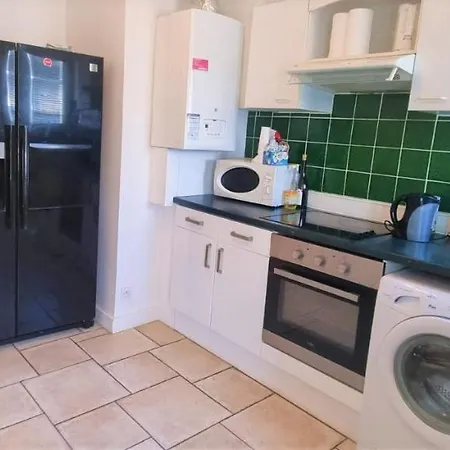 Chaleureux F4 Proche Centre, Parking, Balcon... * Montpellier