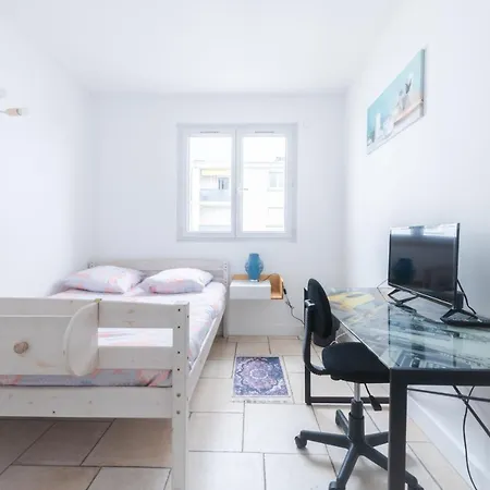 Apartment Chaleureux F4 Proche Centre, Parking, Balcon...